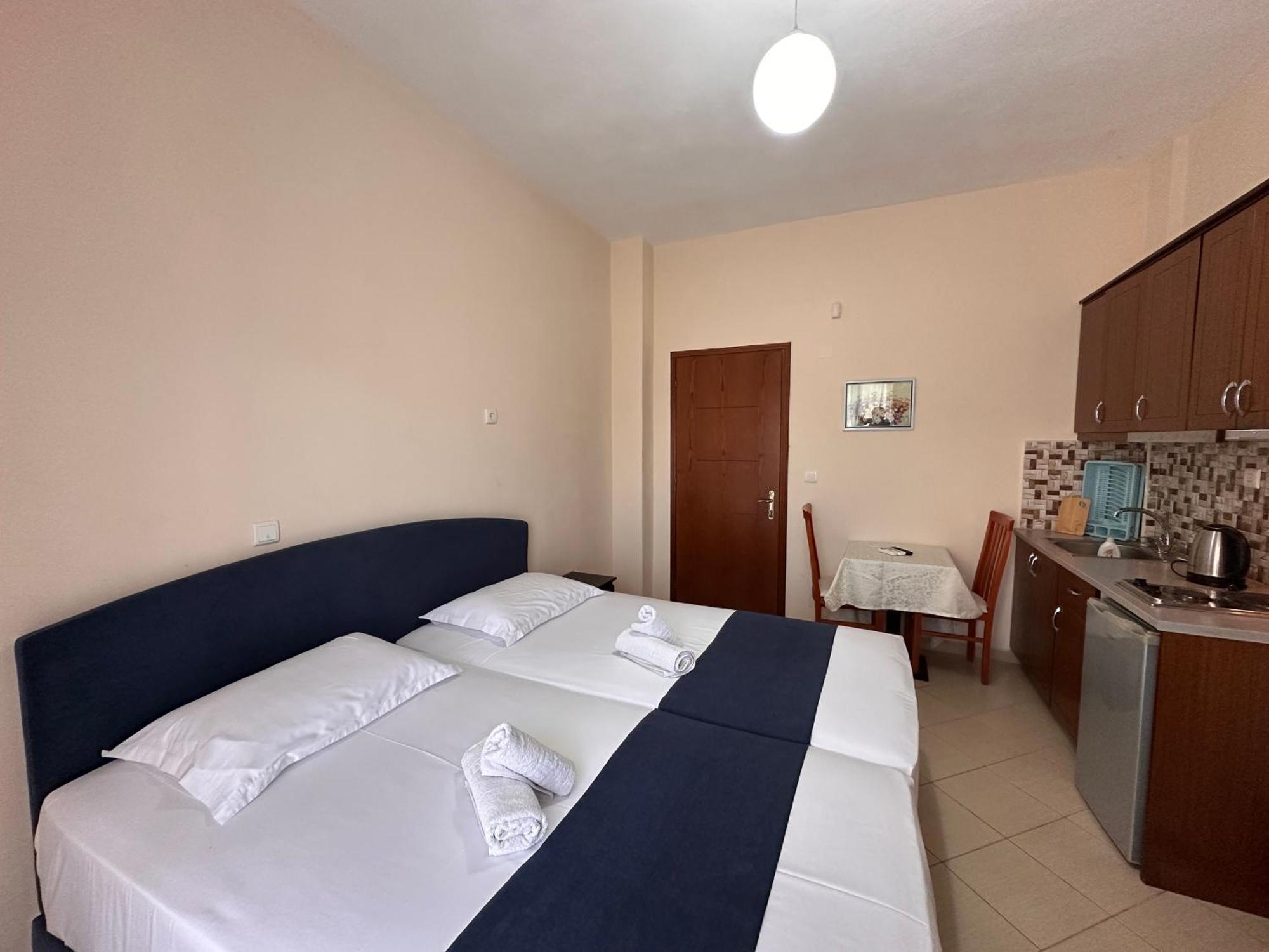 Ferienwohnung Ion Sea View Ksamil Exterior foto