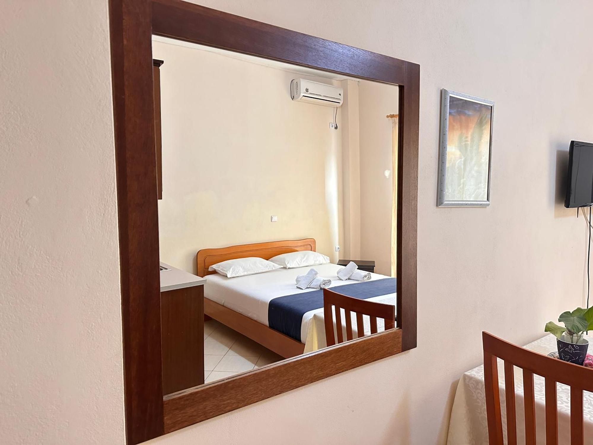 Ferienwohnung Ion Sea View Ksamil Exterior foto