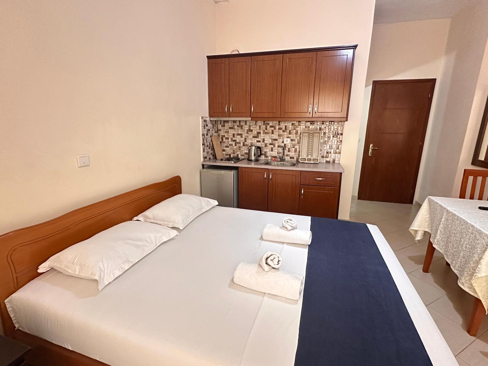 Ferienwohnung Ion Sea View Ksamil Exterior foto