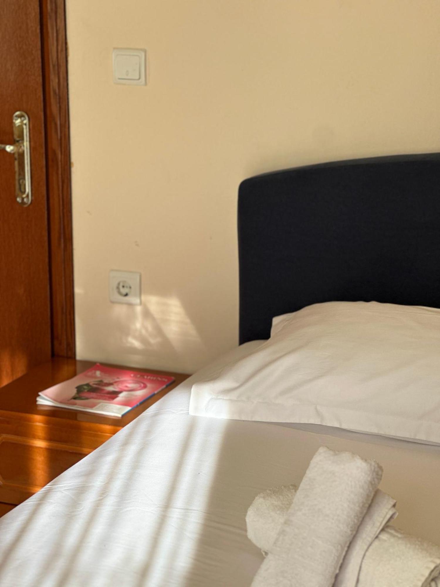 Ferienwohnung Ion Sea View Ksamil Exterior foto